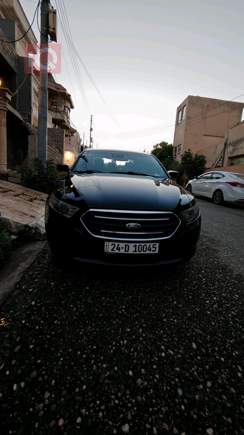 Ford Taurus